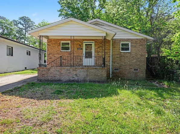 2809 Beechwood Dr, Durham, NC 27707