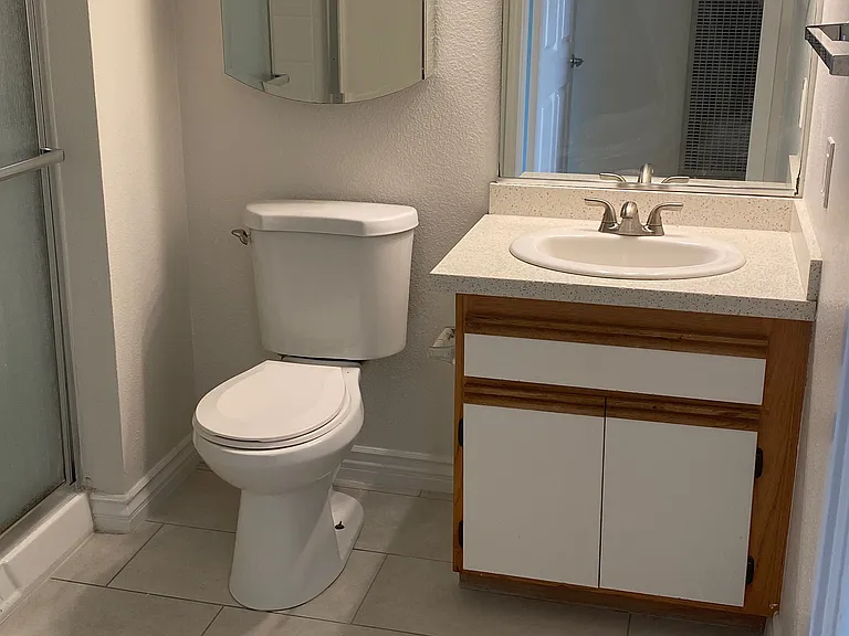 555 Redondo Ave — Photo 6
