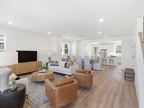 4th image of 156 Nearwater Pl