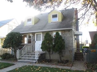 15 Capitol Pl, Mineola, NY 11501