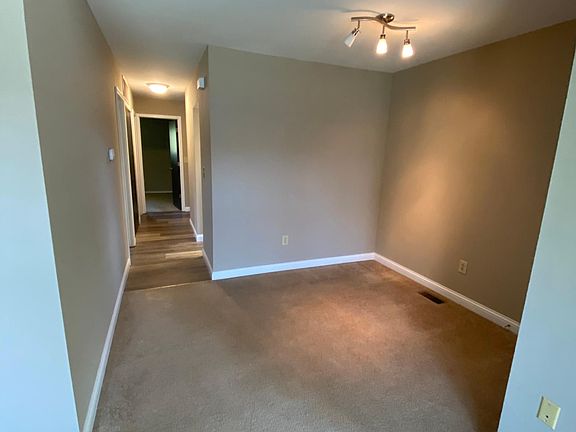 5th image of 2334 Kewanna Ln