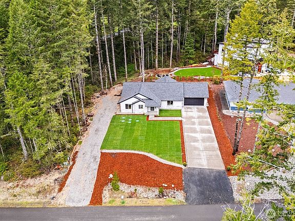 5th image of 850 E Vine Maple Lane