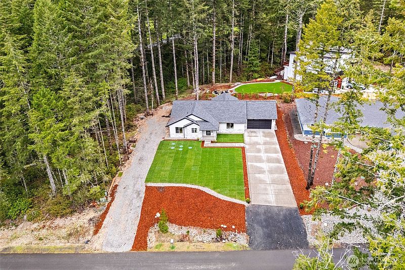 5th image of 850 E Vine Maple Lane