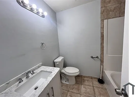 1721 NW 15th Vis #10 — Photo 3