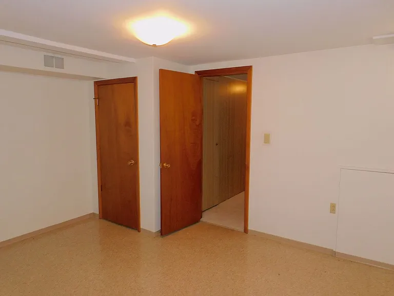 1133 N Howard Ave — Photo 19