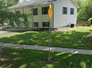 2 Bellerive Rd, Springfield, IL 62704