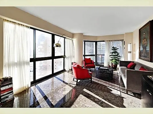 Sold by Stribling | media 8