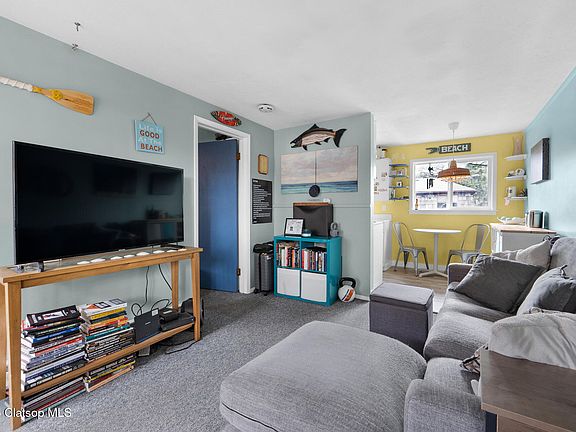 3rd image of 2233 Beach Dr
