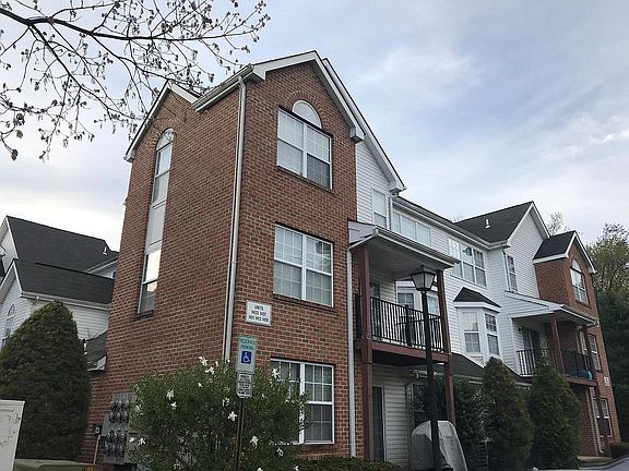 2nd image of 1403 Plymouth Rd
