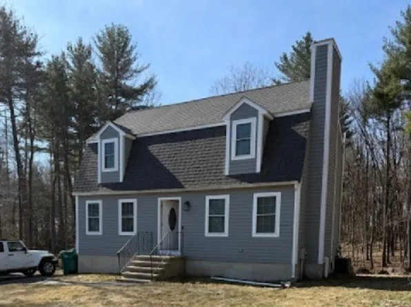 45 Mulberry Cir, Ayer, MA 01432