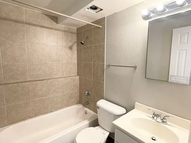 4413 Forrest Hill Rd — Photo 32