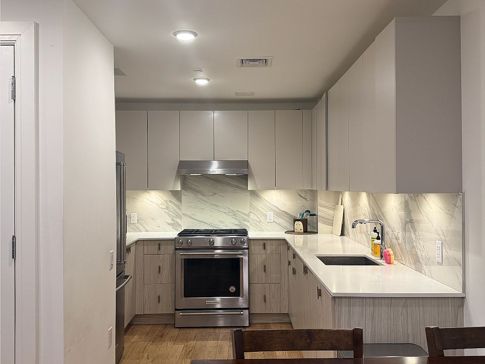 1st image of 734 5th Ave #2D
