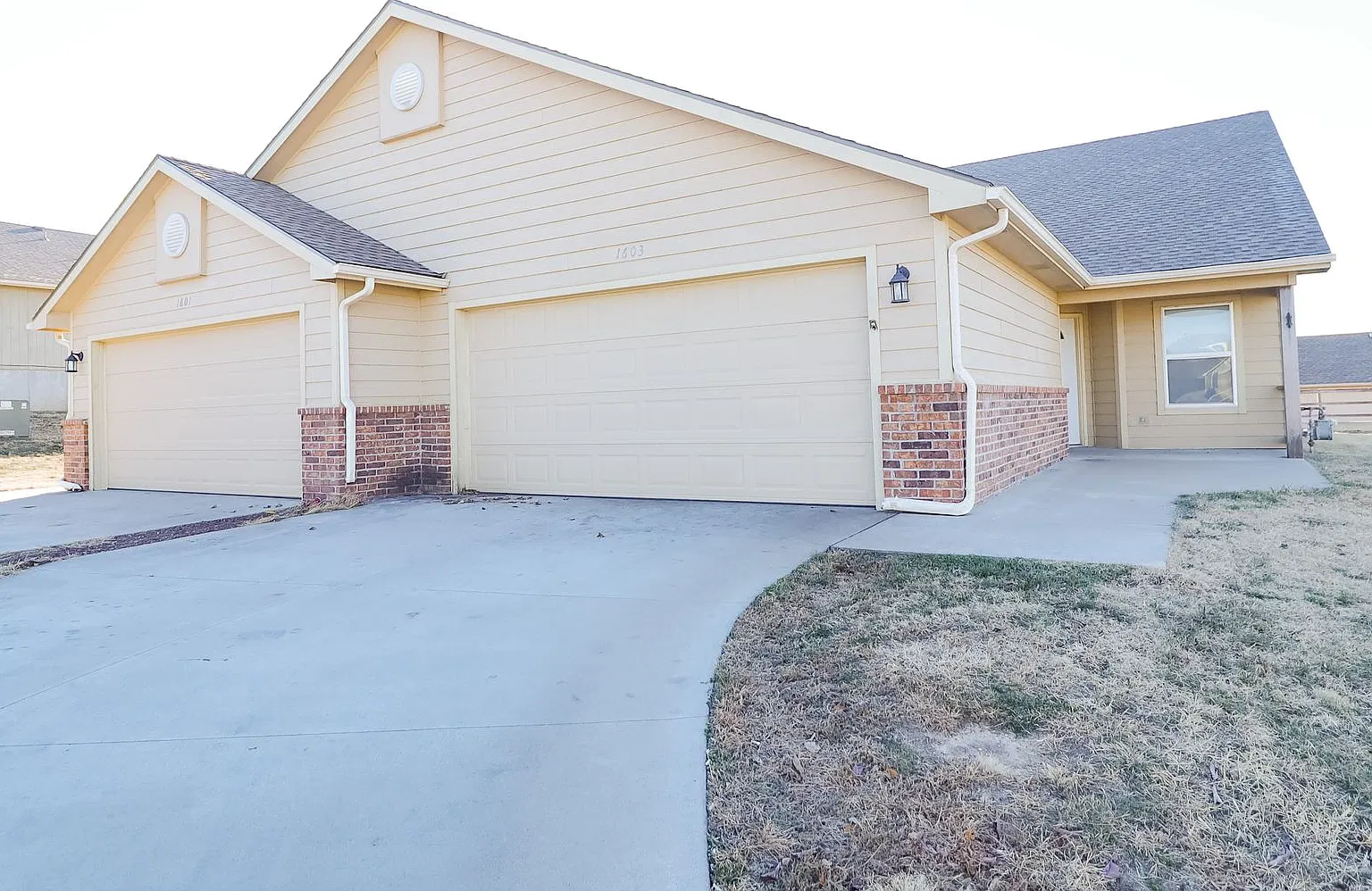 Affordable rental — Photo 1