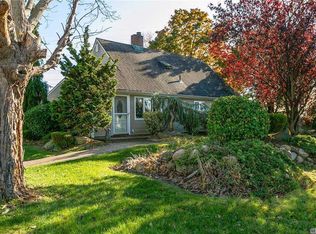 150 Meridian Rd, Levittown, NY 11756