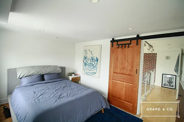 Rented by Grand & Co. | media 10