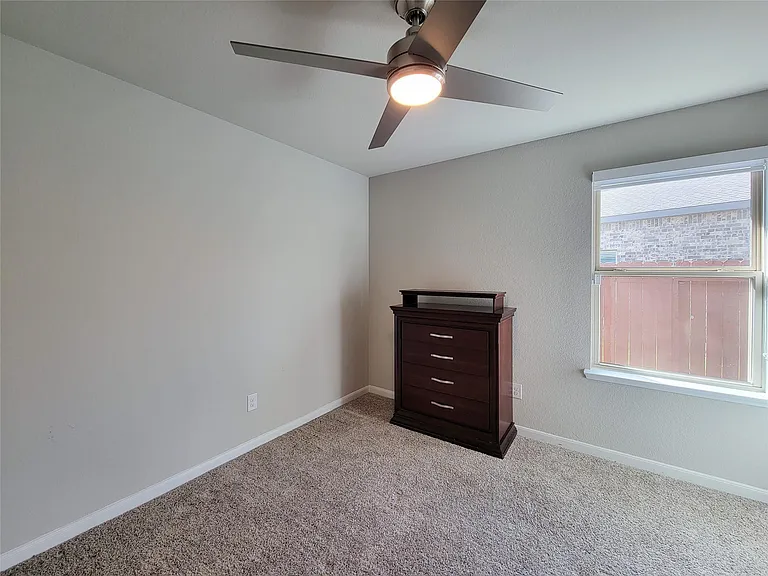 610 Autumn Flats Way — Photo 16