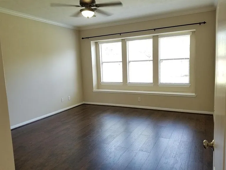 25406 Archdale Ct — Photo 21