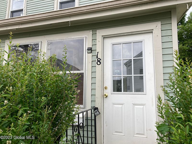 3rd image of 18 Hoosick Street