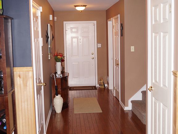 3rd image of 1902 Edwards Ln #120