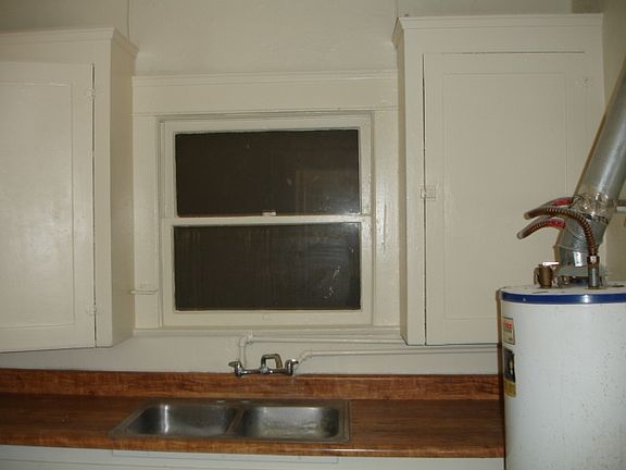 4th image of 343 E North St #343