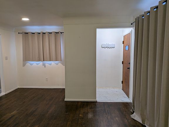 4th image of 18429 Stephens Dr