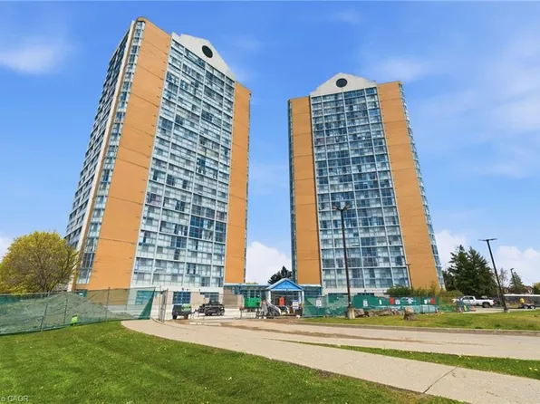 25 Trailwood Dr #2206, Mississauga, ON L4Z 3K9