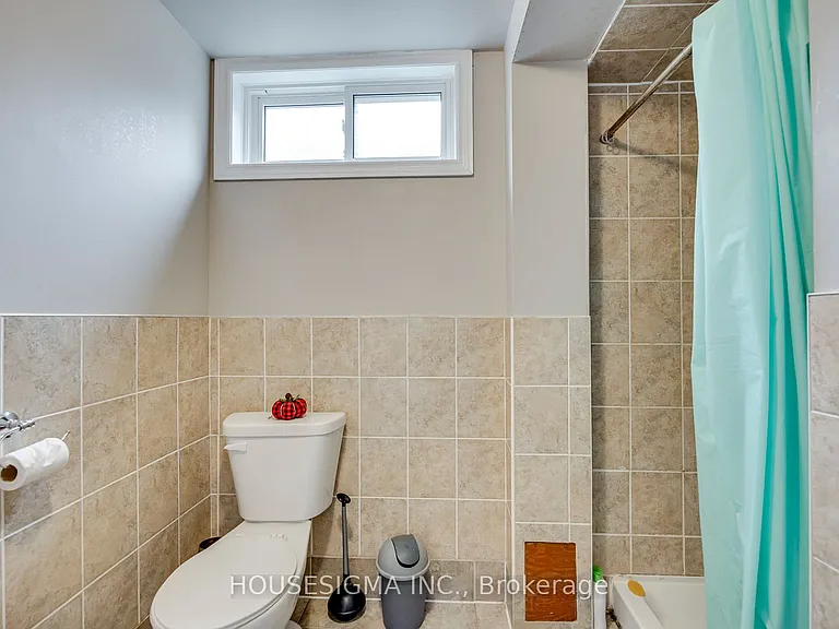 115 Scenic Wood Cres — Photo 37