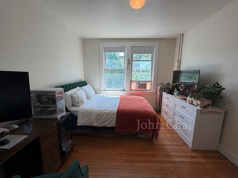 1634 Commonwealth Ave #10 — Photo 2