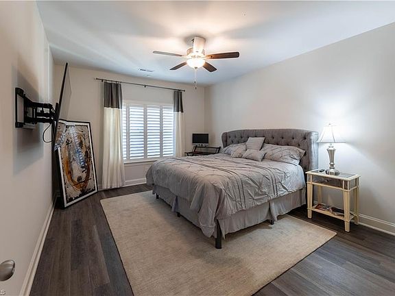 3rd image of 3924 Braddock Rd