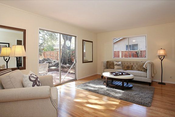 3rd image of 888 Helena Dr