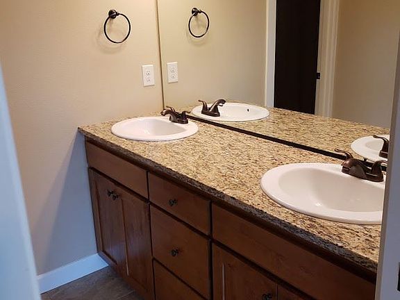 4th image of 9811 NE 76th Way #4344660