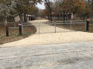217 Oak Valley Dr, La Vernia, TX 78121