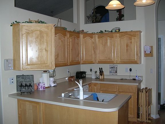 5th image of 1030 S Coral Ct