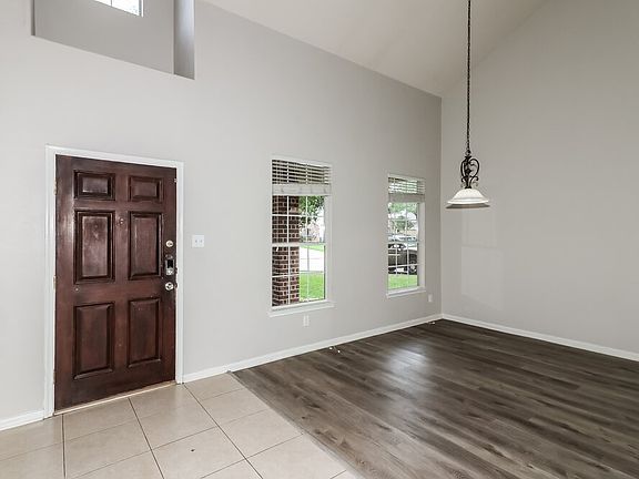 4th image of 7423 Oakwood Canyon Dr