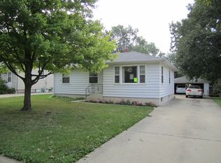 108 E Taylor St, Dekalb, IL 60115