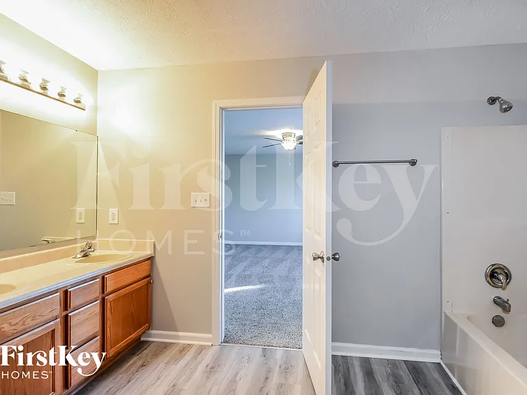 6868 W Odessa Way — Photo 15