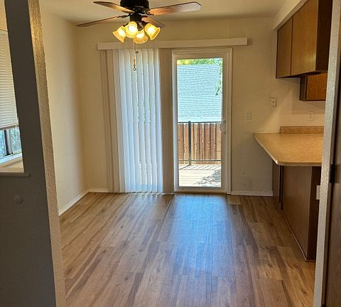3rd image of 1636 Willis St