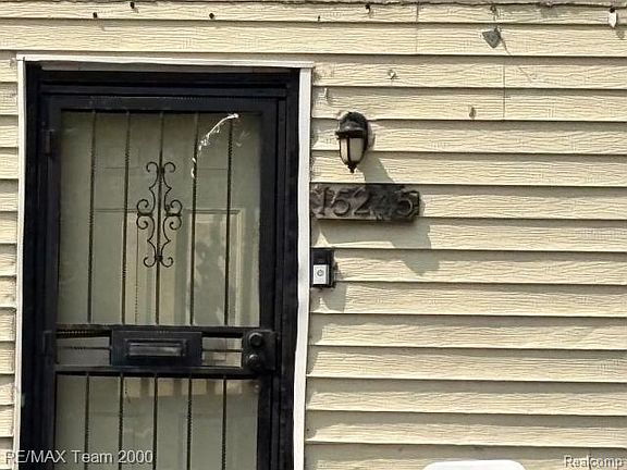 3rd image of 15245 Novara St