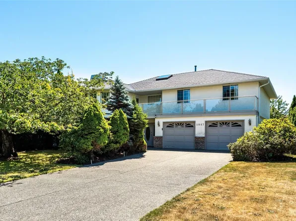 1847 El Sereno Dr, Saanich, BC V8N 6K4