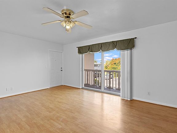 4th image of 90 South Boulevard #2C