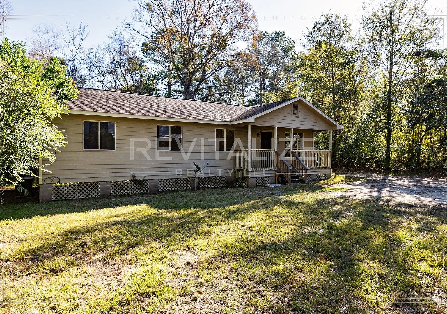 3 Bedroom/2 Bathroom House in Mobile!! — Photo 4