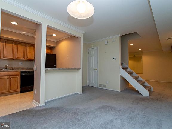 5th image of 404 Marple Woods Dr #404A