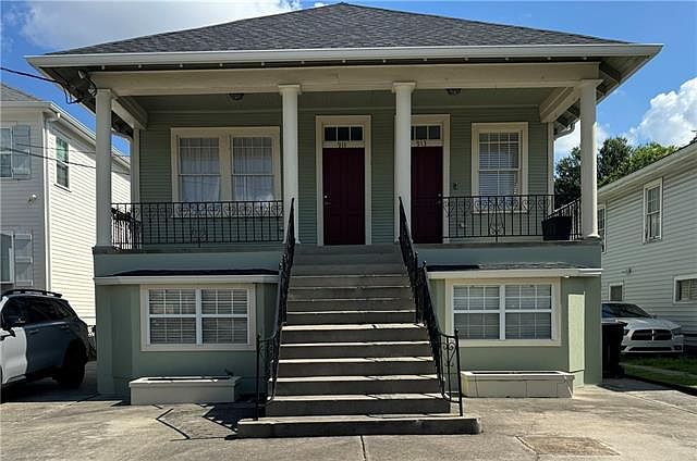 1st image of 913 Navarre Ave