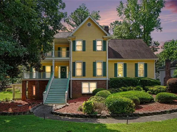 7336 Waters Edge Dr, Stone Mountain, GA 30087