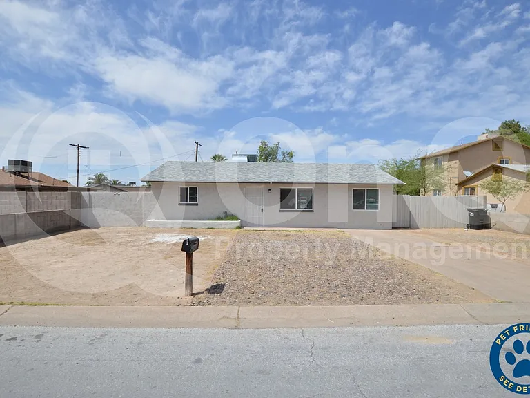 4044 W Burgess Ln — Photo 1