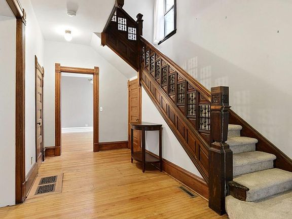 3rd image of 2312 Brewster St