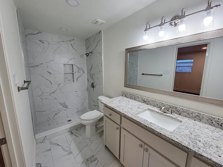 2410 Maxwell Dr — Photo 15