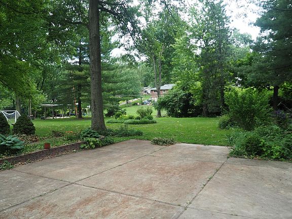 3rd image of 11842 Helta Dr