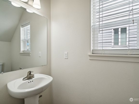 5th image of 6008 NE 76th Avenue