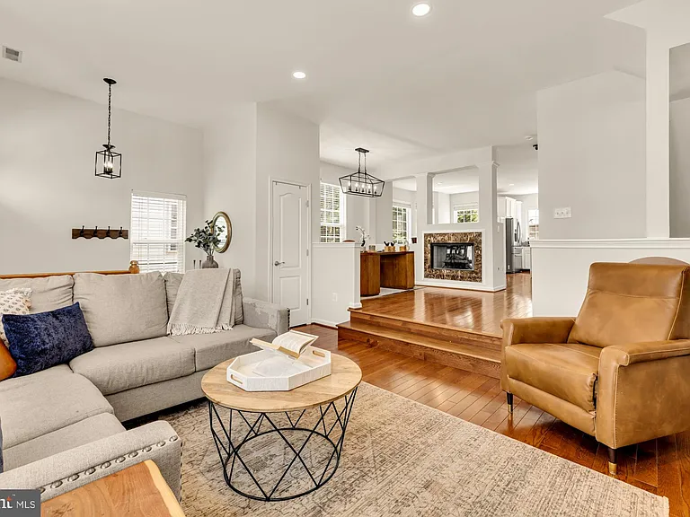 6747 Applemint Ln — Photo 10